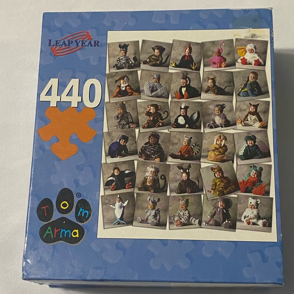 Leap Year Tom Arma 30 Babies Dressed as Animals 440 Piece Puzzle